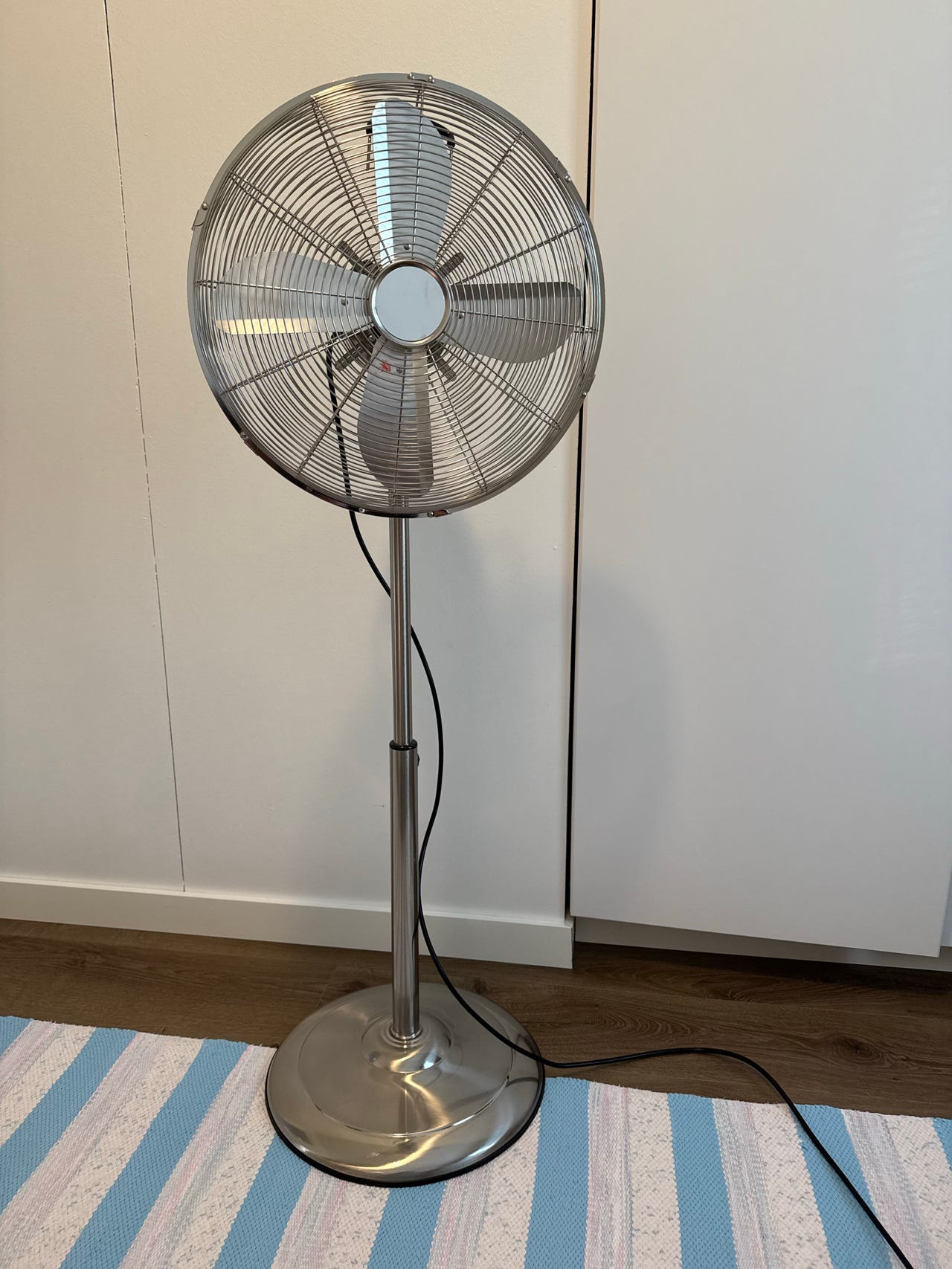 SilverCrest SSV 45 B1 metallinen jalustatuuletin