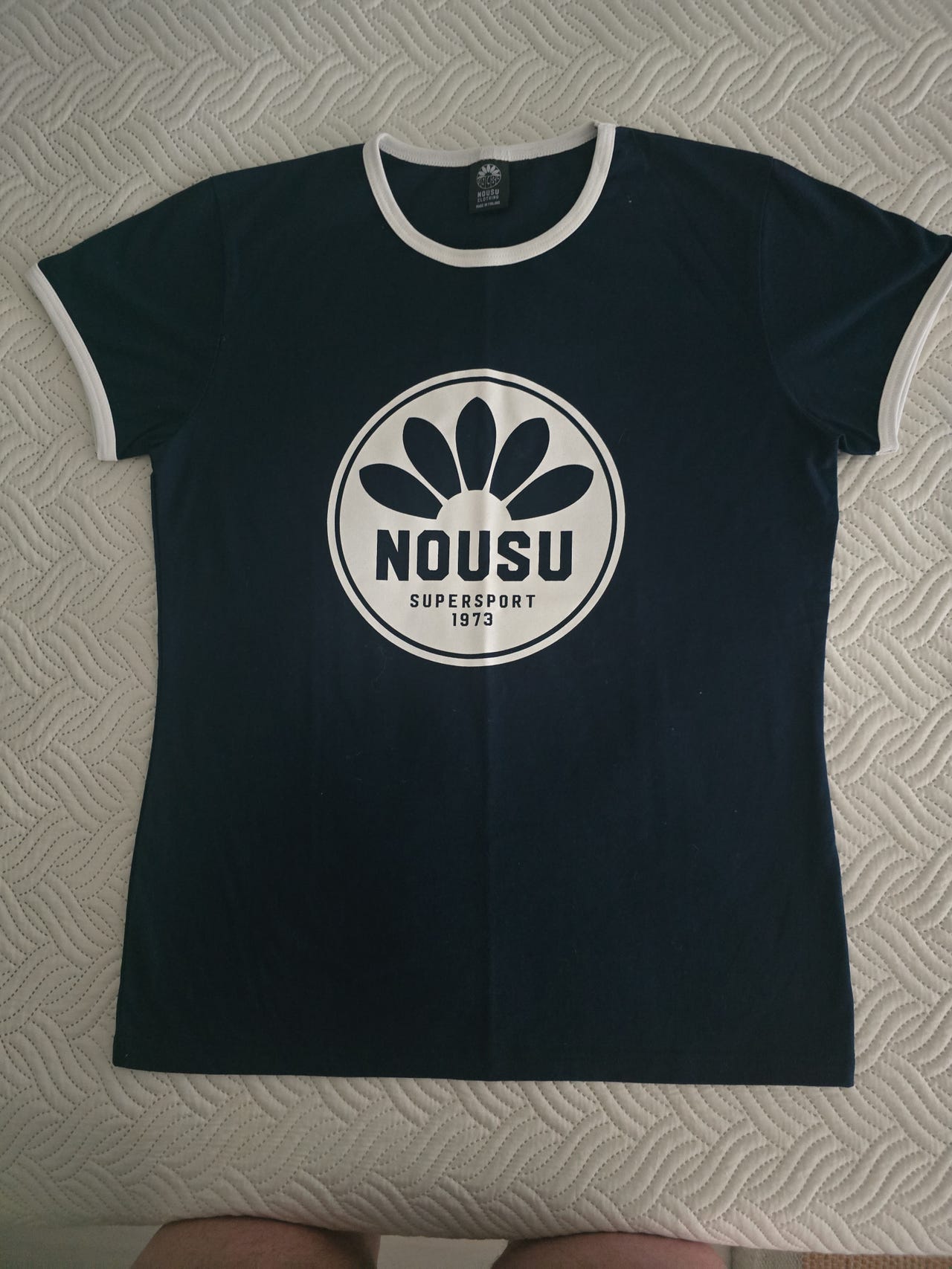 nousun T-paita