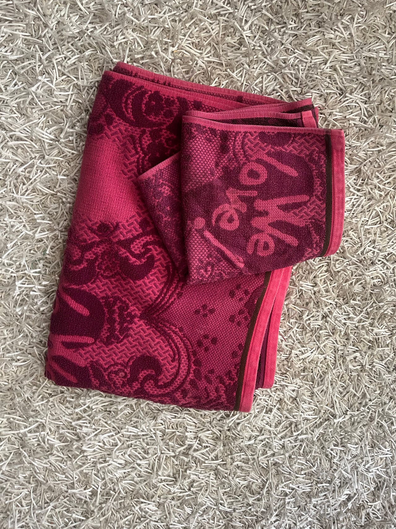 Desigual pyyhesetti