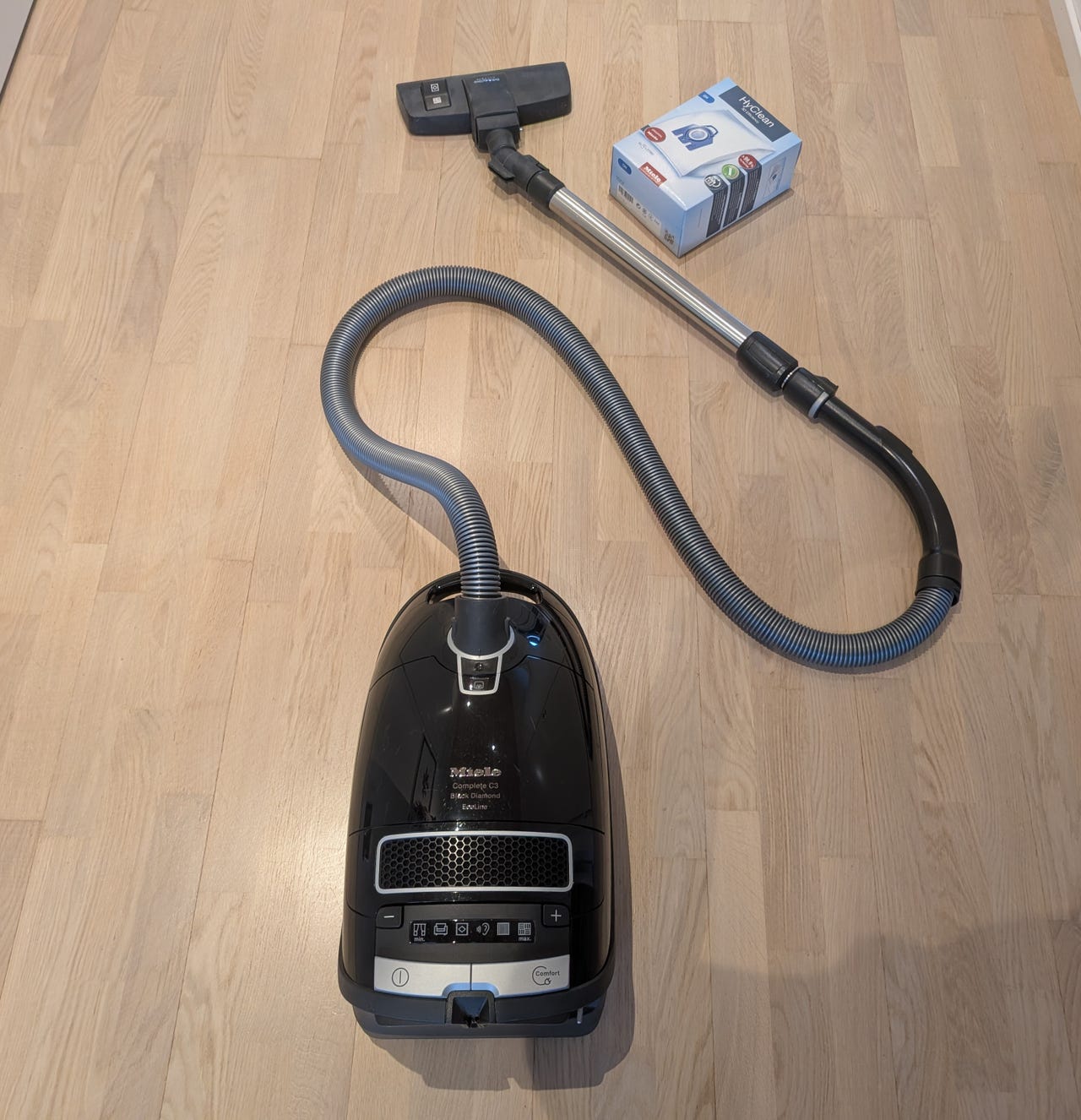 Miele Complete C3 Black Diamond EcoLine pölynimuri