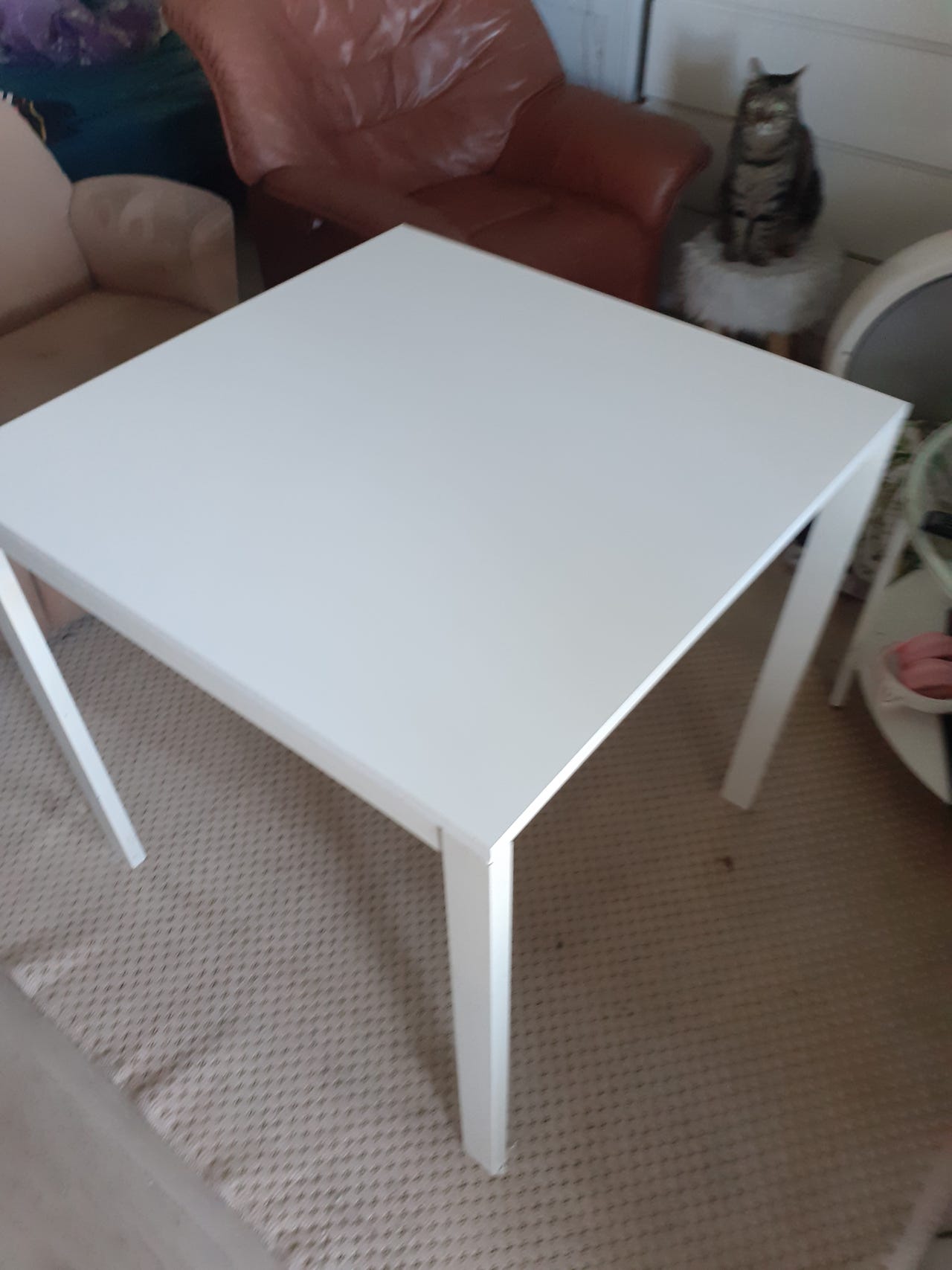 Ikea pöytä