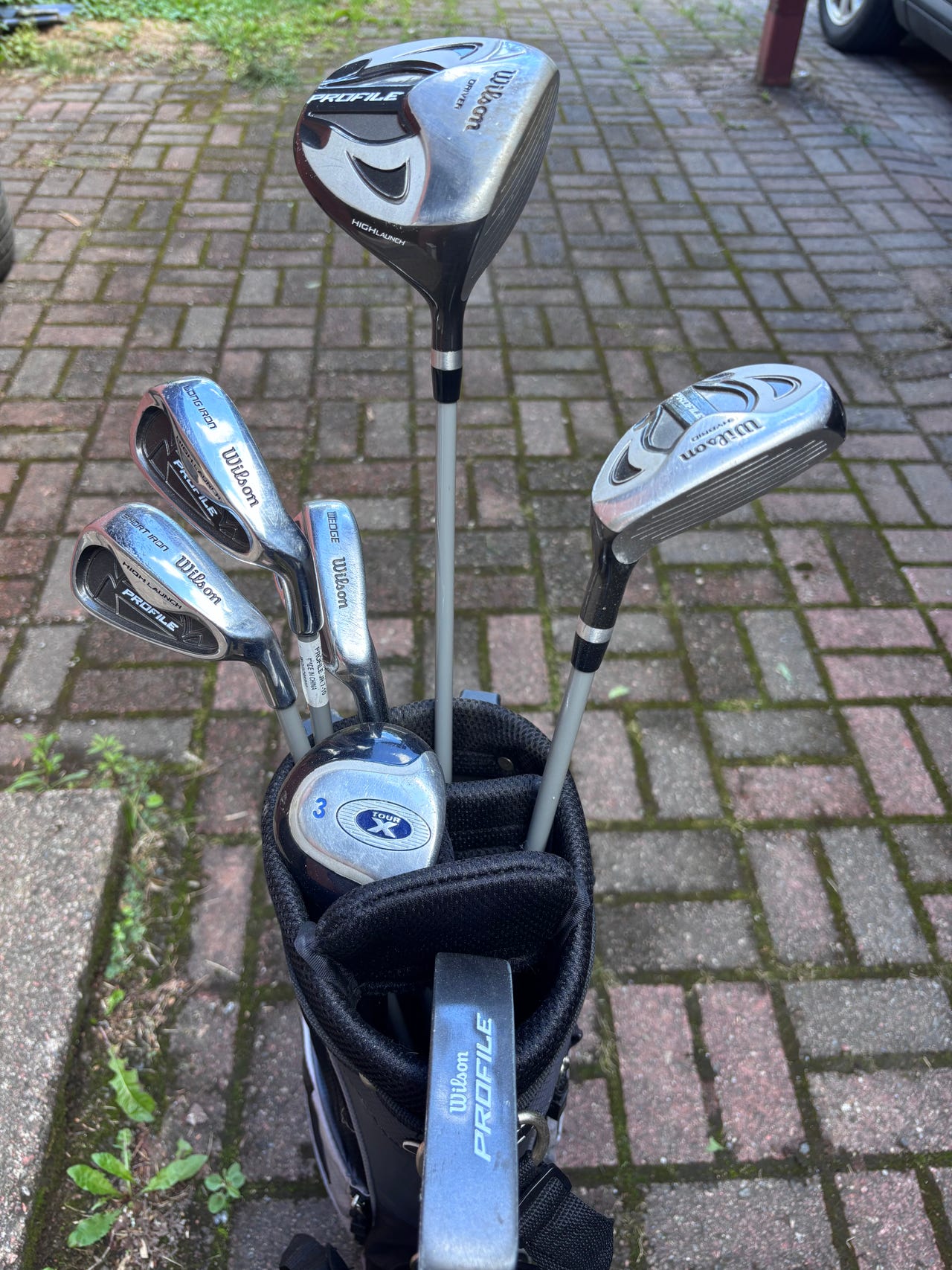 Wilson profile pro flex lasten golfsetti kantobägillä