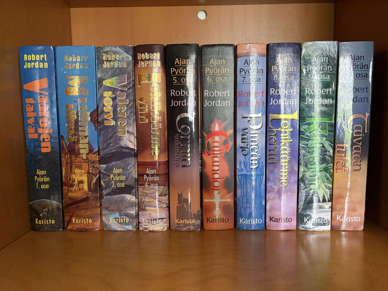 Robert Jordan Ajan Pyörä -kirjasarja, suomenkieliset kovakantiset