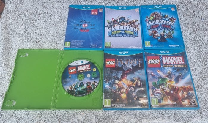 Nintendo - Wii u - Wii U game lot: LEGO The Hobbit; Skylanders Sw