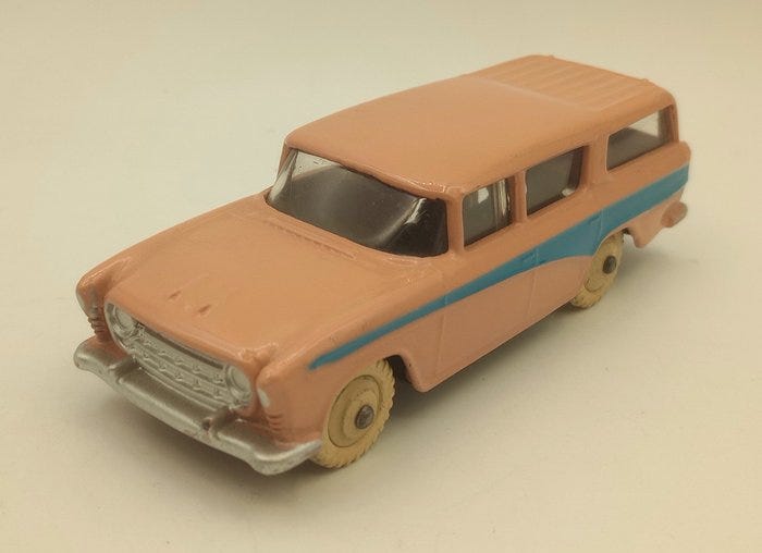 Dinky Toys 1:43 - Pienoismalliauto - 173 Nash Rambler