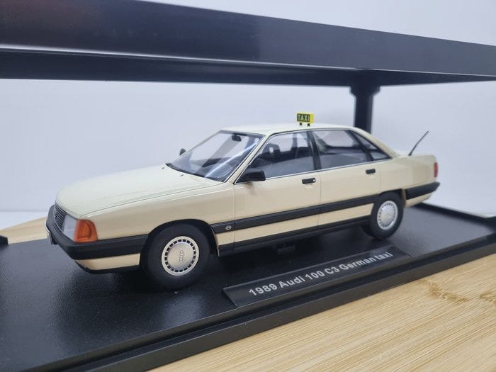Triple 9 1:18 - Pienoismalliauto - Audi 100 C3 German Taxi (1989)