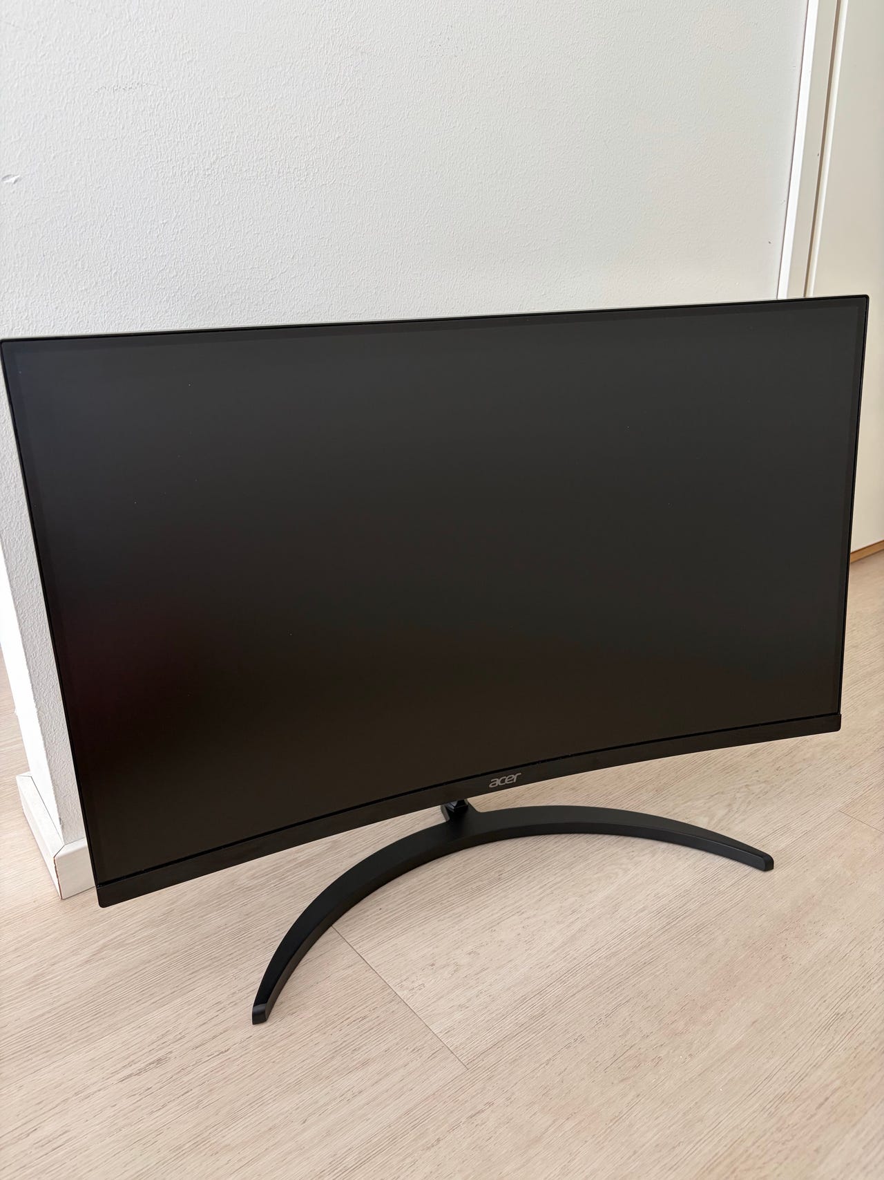 Acer kaareva pelinäyttö 27 musta
