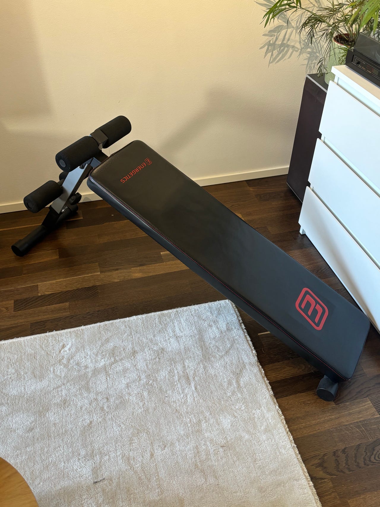 Energetics vatsapenkki musta