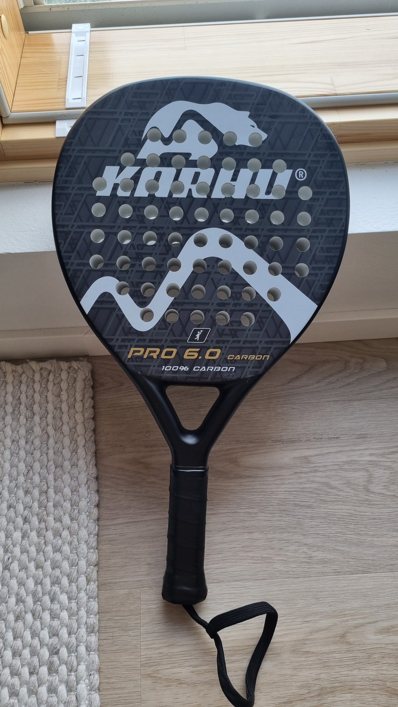 Karhu Pro 6.0 padelmaila 100% carbon