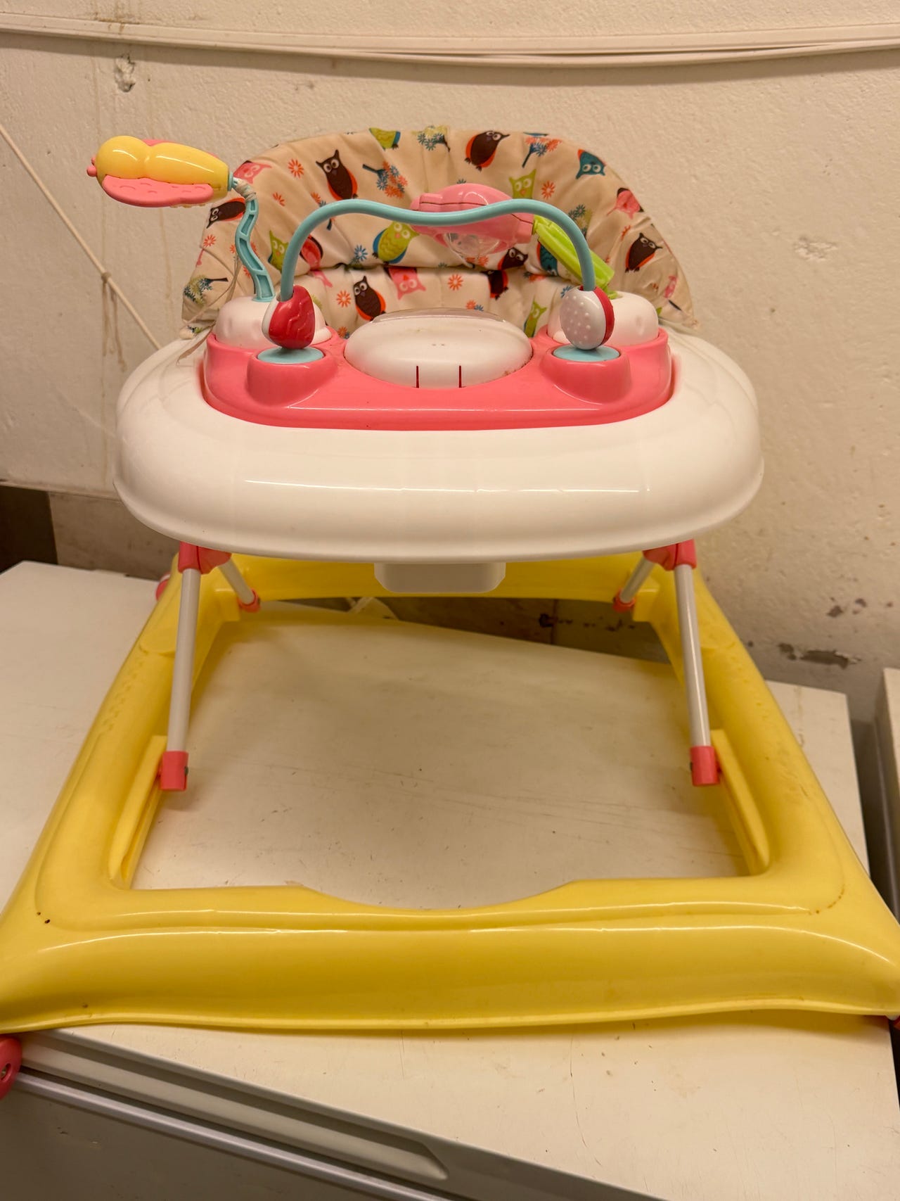 Lasten kävelytuoli / baby walker – hyväkuntoinen