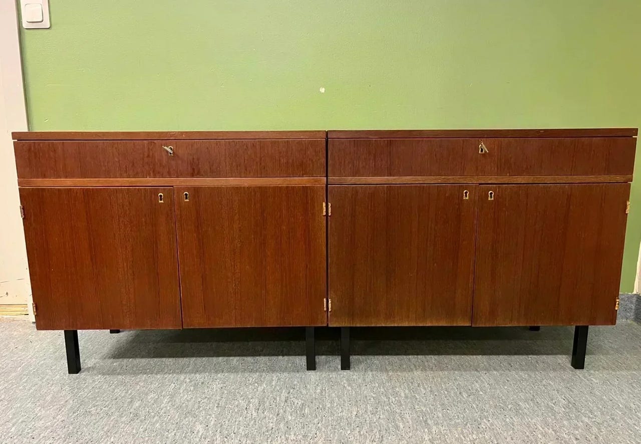 u{d83d}u{dc8e} VINTAGE-LÖYTÖ: Upea 60-70-l tiikkisenkki 150 cm