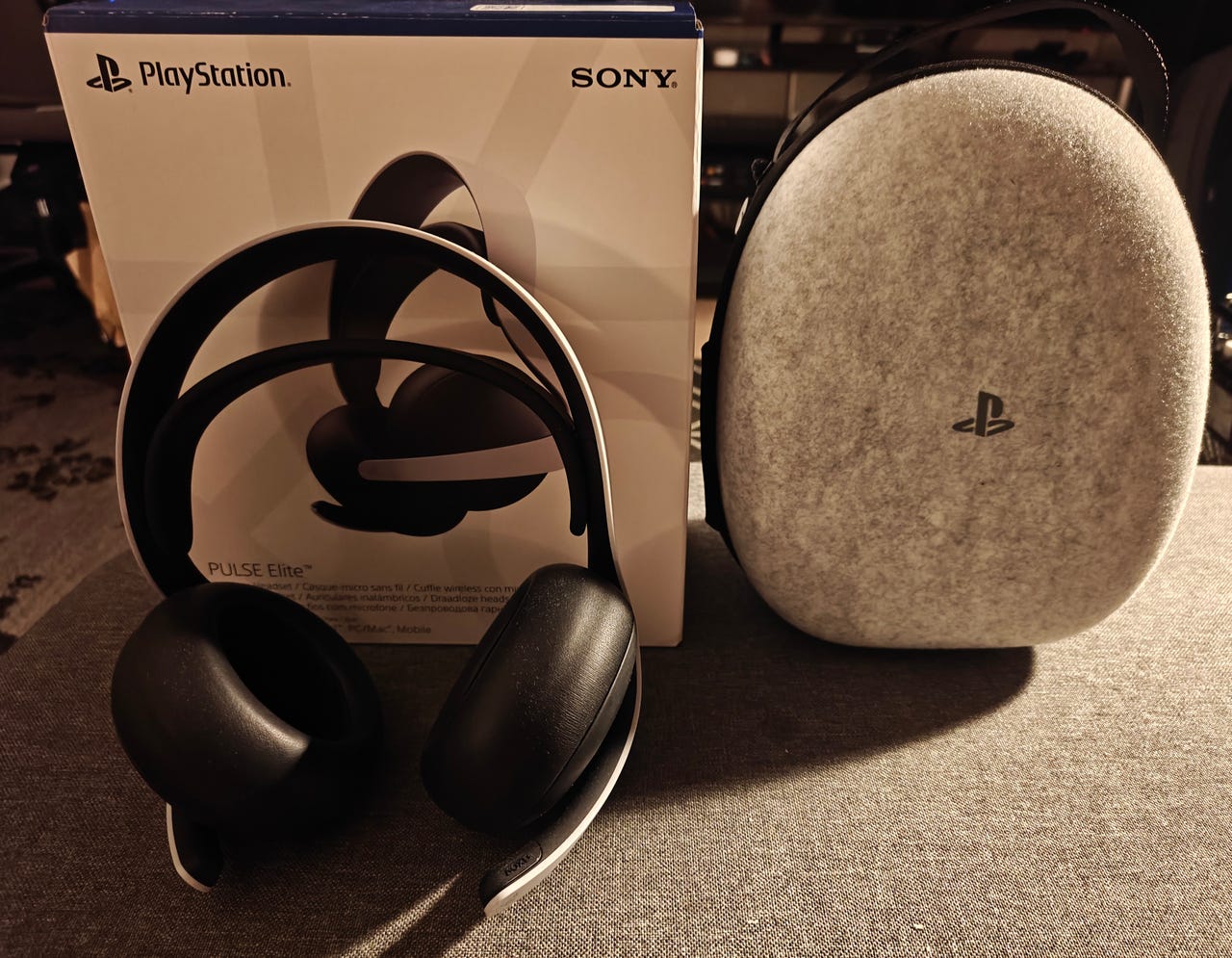 Sony PlayStation Pulse Elite langattomat pelikuulokkeet vaalea/mu
