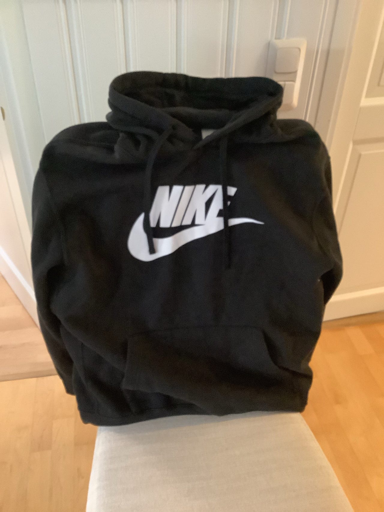 Nike huppari XL musta