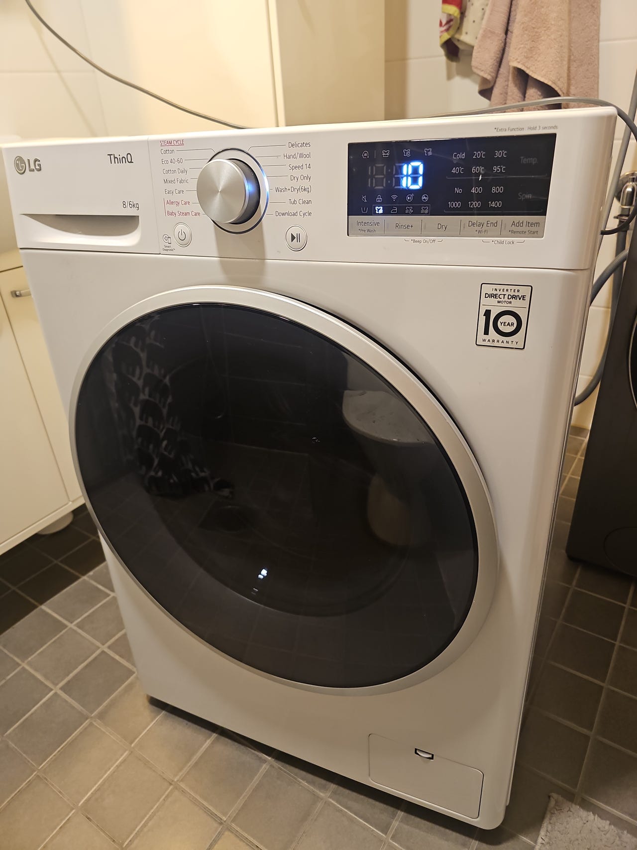 LG ThinQ 8/6KG AI Kuivaava Pesukone Edestä täytettävä // Ilmainen