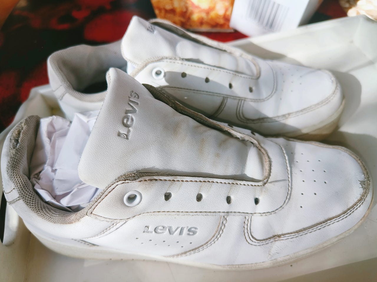 Valkoiset Levis tennarit, koko 37