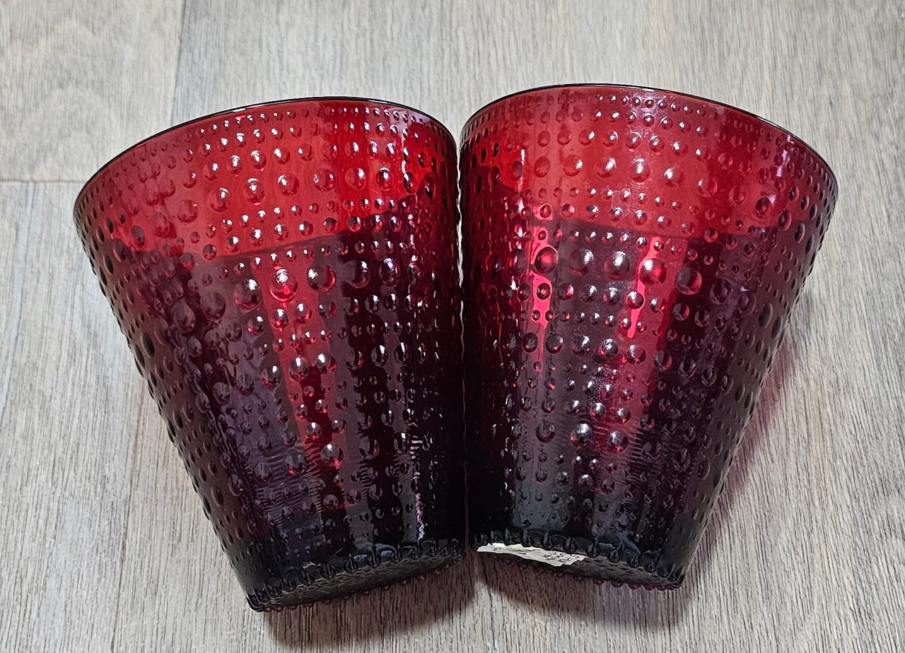Iittala Kastehelmi juomalasi 30 cl karpalo 2 kpl