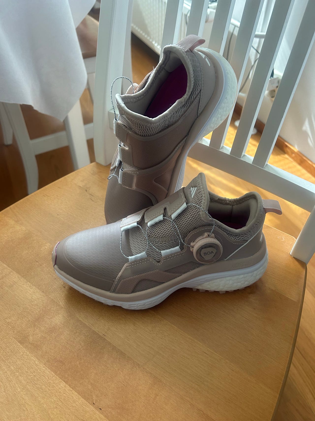 Adidas golf kenkä koko 36 beige