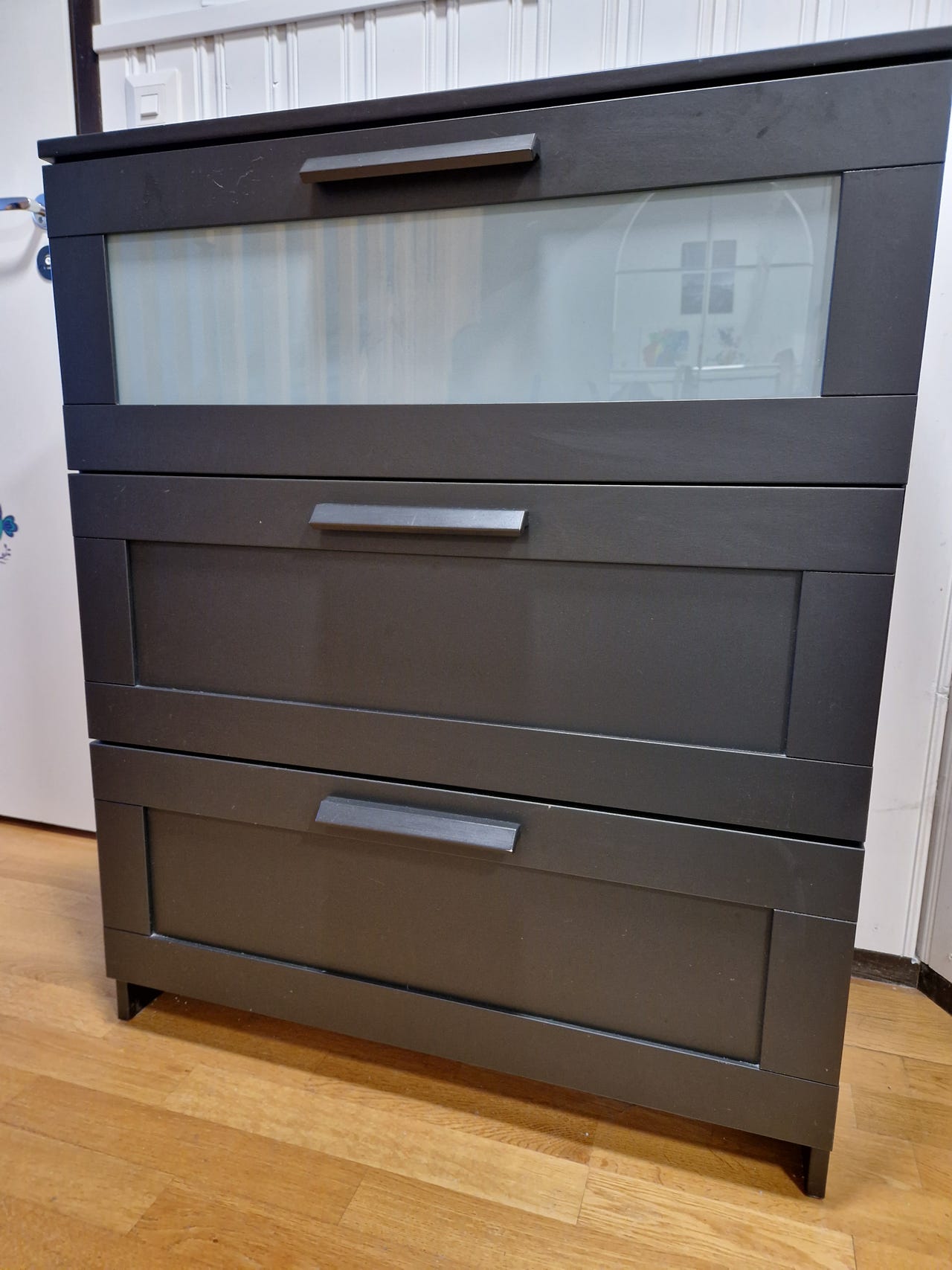 IKEA Brimnes lipasto musta