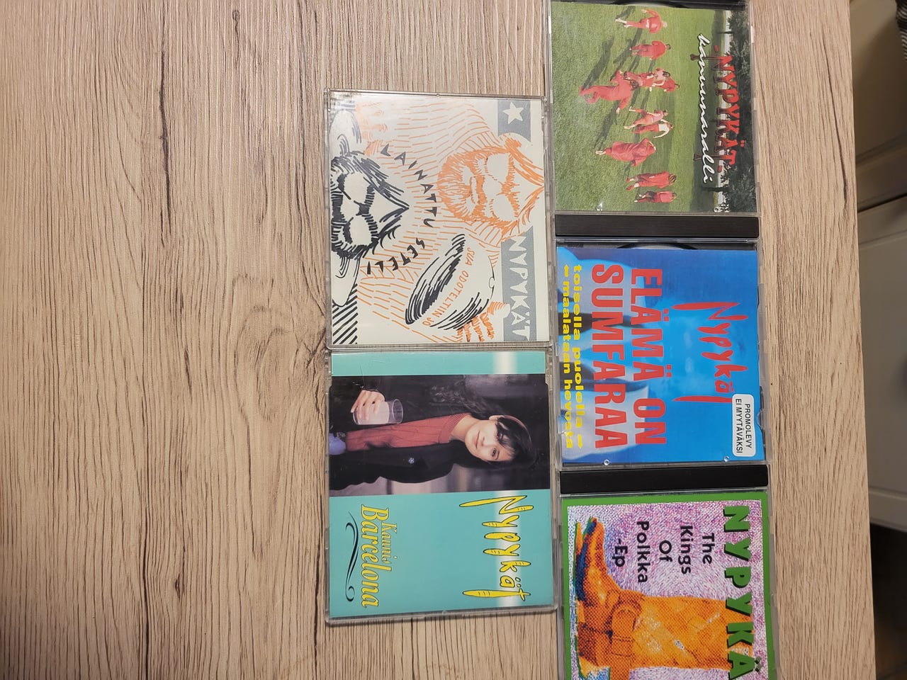 Nypykät CD-levyjä 5 kpl