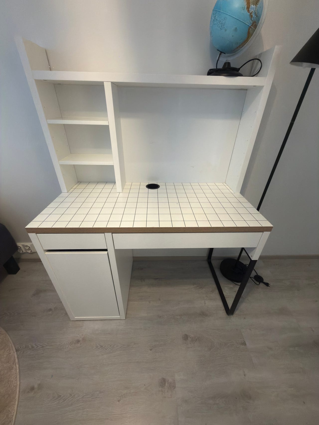 Lasten kirjoituspöytä