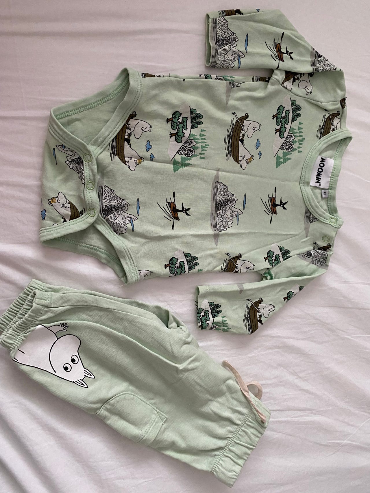 Moomin body ja housut koko 68 omena vihreä pojille