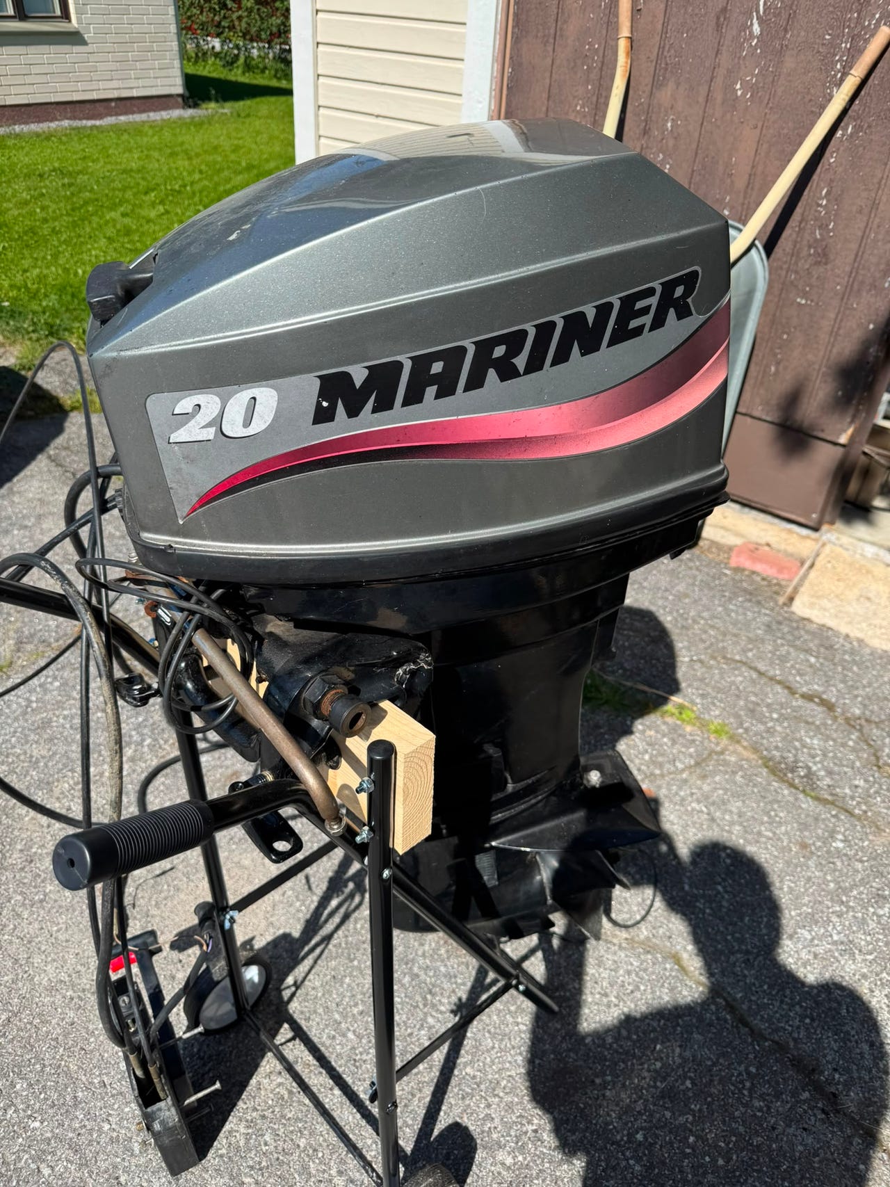 Mariner 20hp 2t 2006 *korjattavaksi/varaosiksi* Tarjoa.*Varattu*