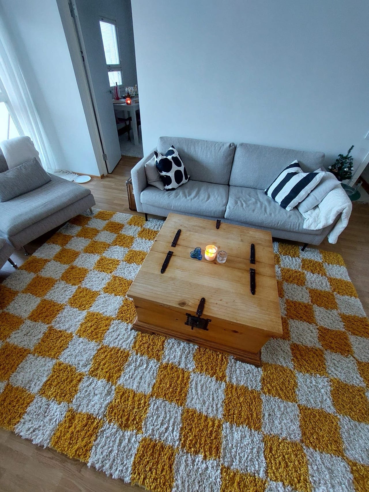 Rugvista Chessie - Keltainen / Valkea Ryijymatto 200x300 cm