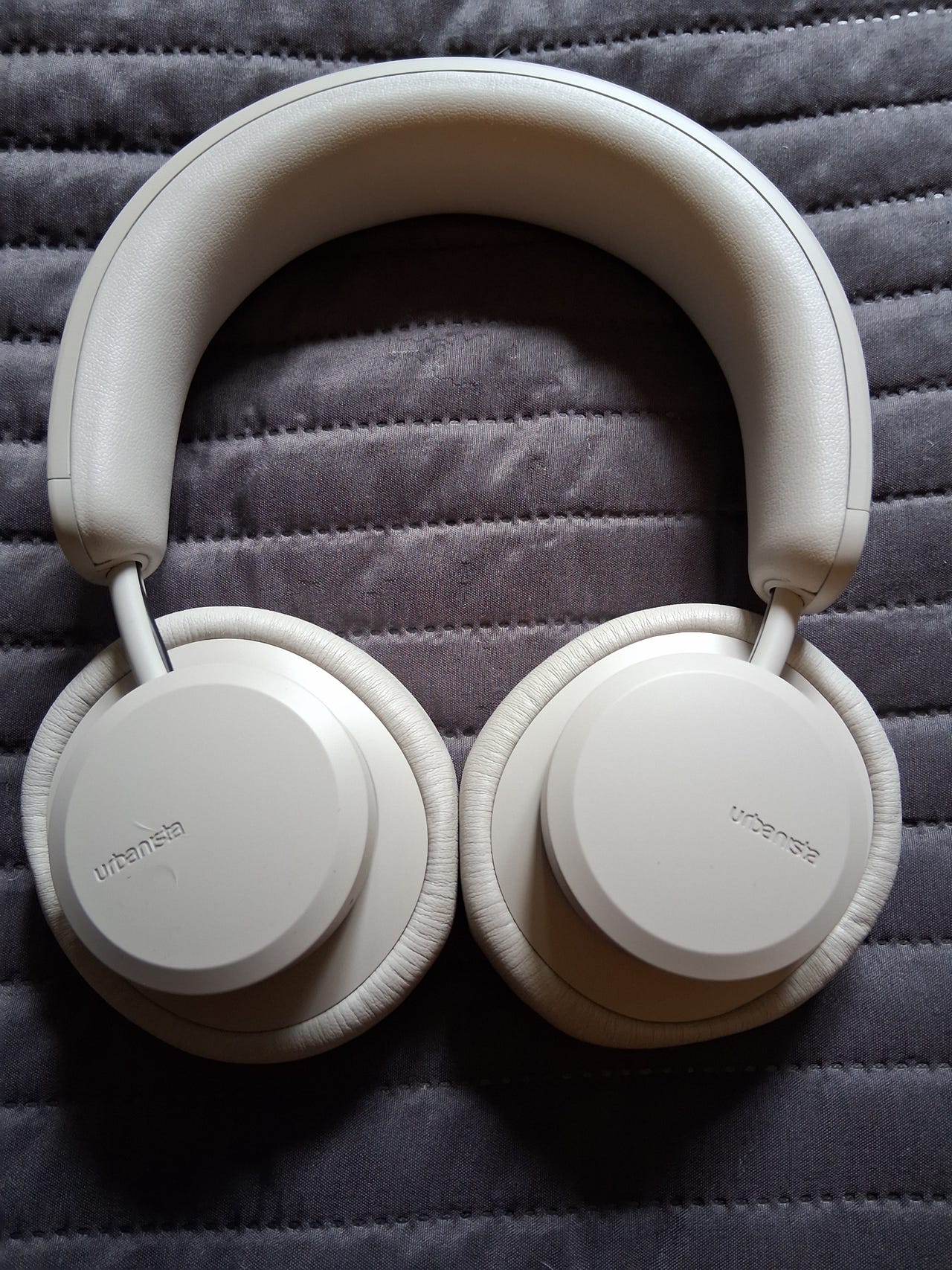Urbanista over-ear kuulokkeet