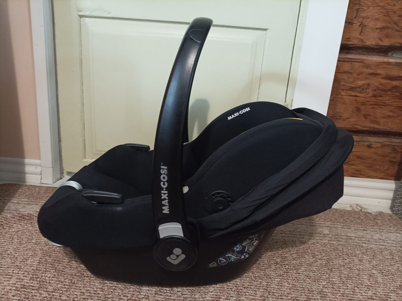 Maxi-cosi cabriofix i-size turvakaukalo