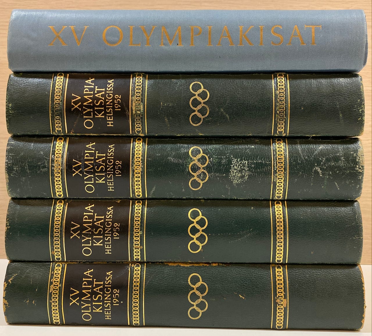 5 kpl XV Olympiakisat Helsingissä 1952 kirjoja