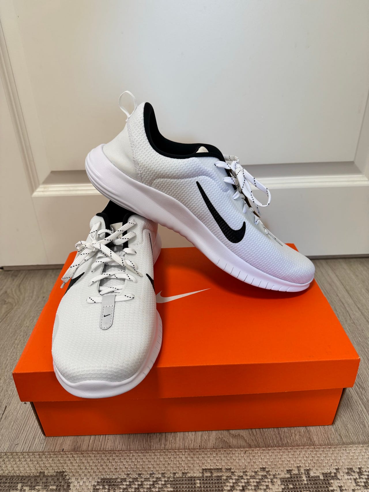 Nike Flex Experience RN 12 tennarit koko 46 valkoinen