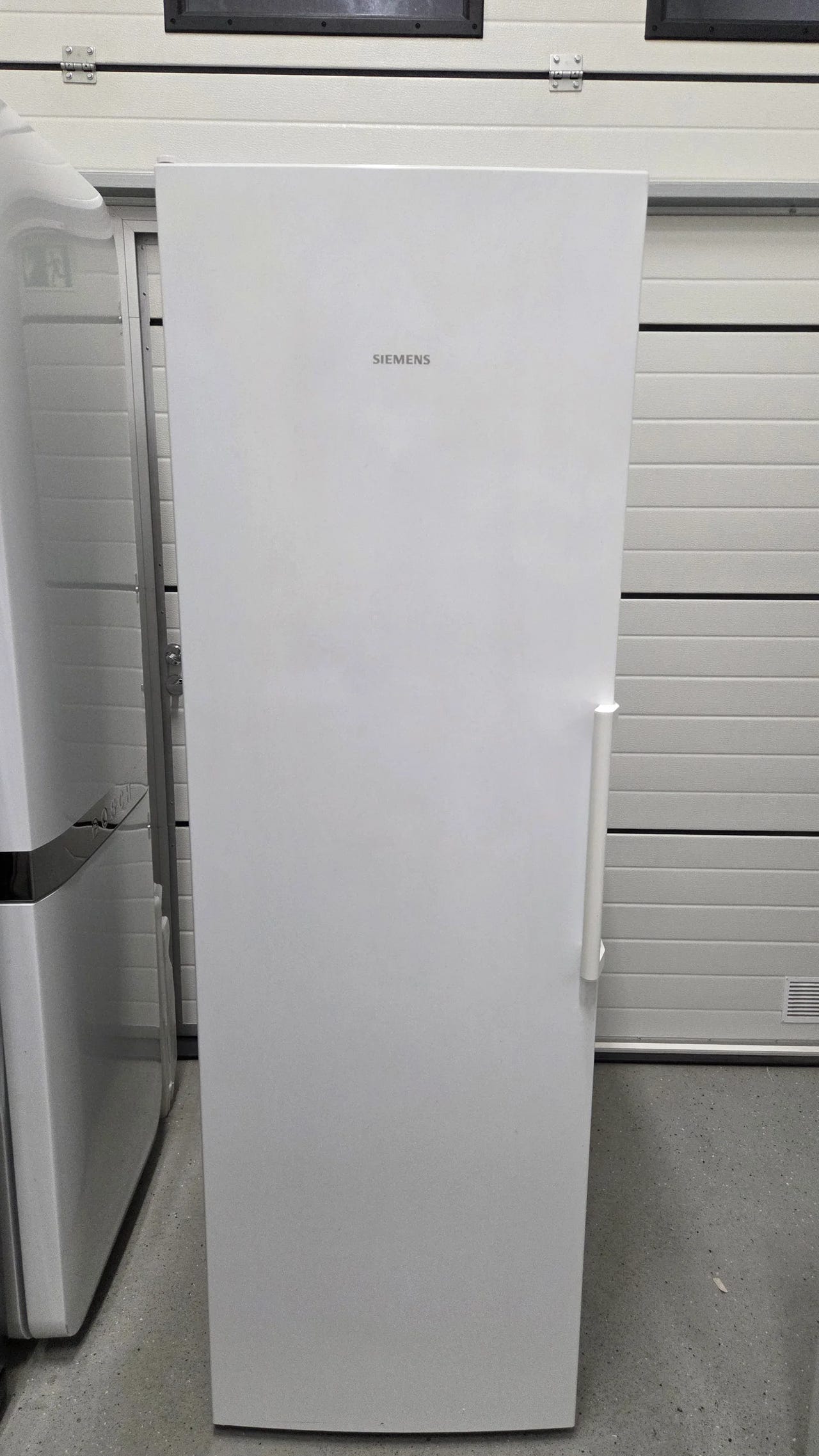 Pitkä pakastin Siemens No Frost