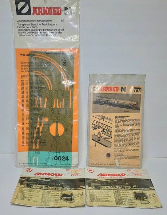 Arnold N - 7390/7371/0024 - Elektroniikka (4) - Savukomponentit,