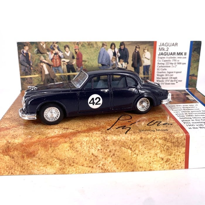 Corgi Classics 1:43 - Pienoismalliauto (3) - Jaguar Mk.II Equipe