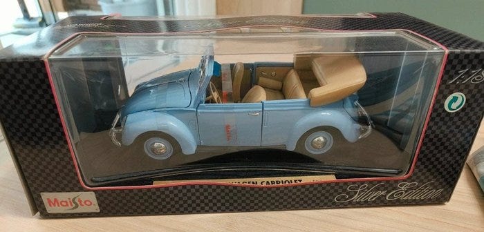 Maisto 1:18 - Pienoismalliauto - Volkswagen Cabriolet (1951)