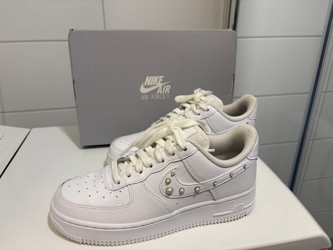 Nike Air Force 1 valkoiset koko 38,5