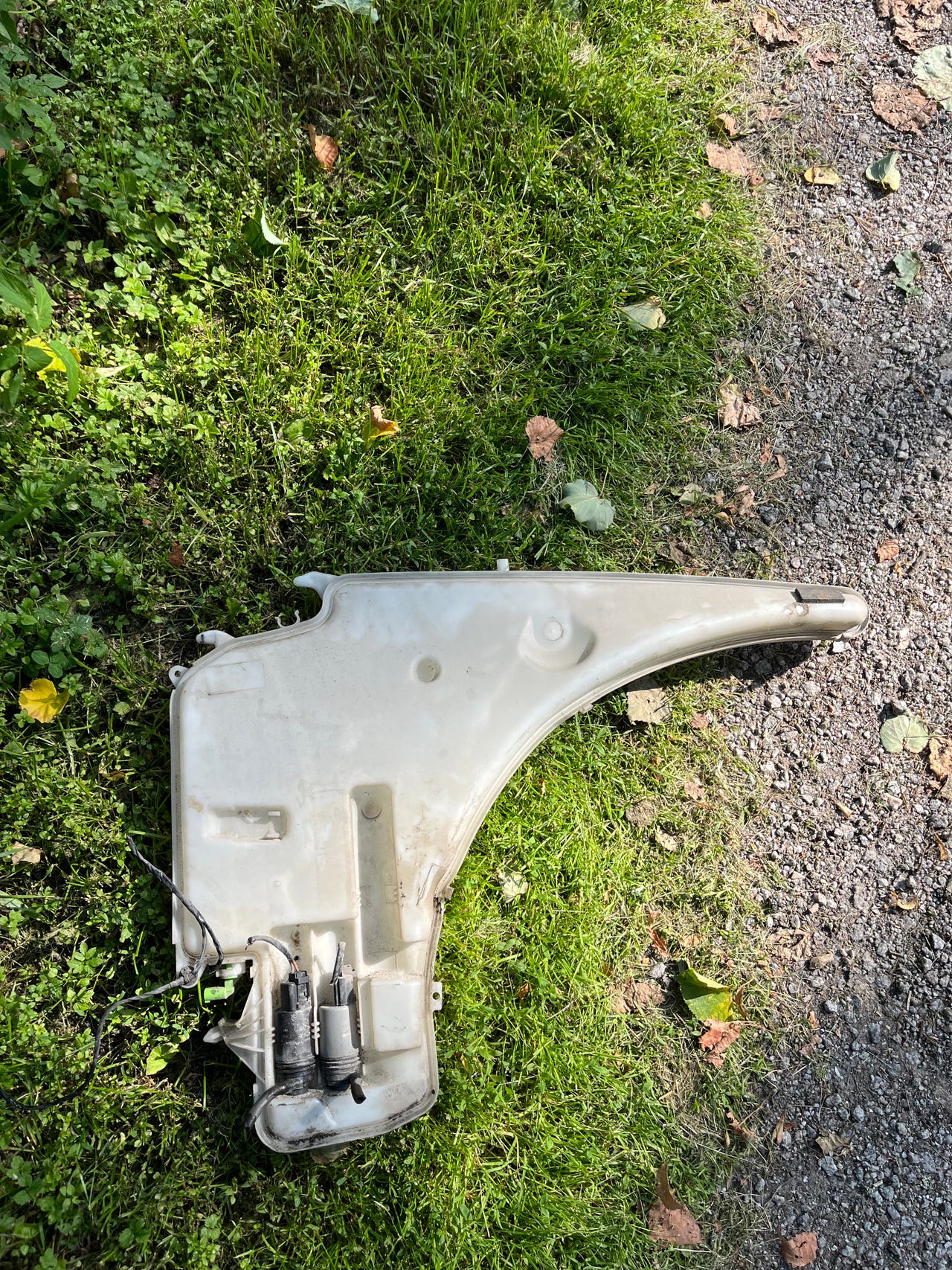 E91 lasinpesu neste säiliö.