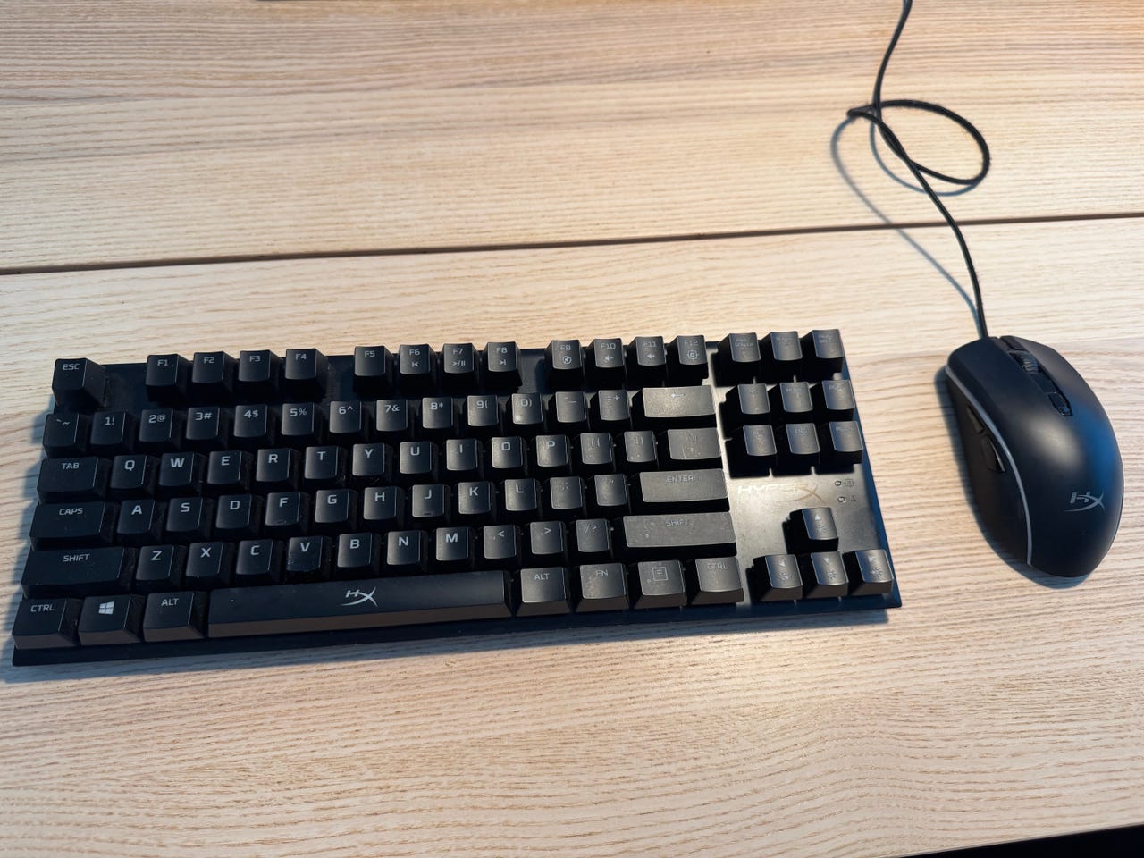 HyperX näppäimistö ja hiiri musta