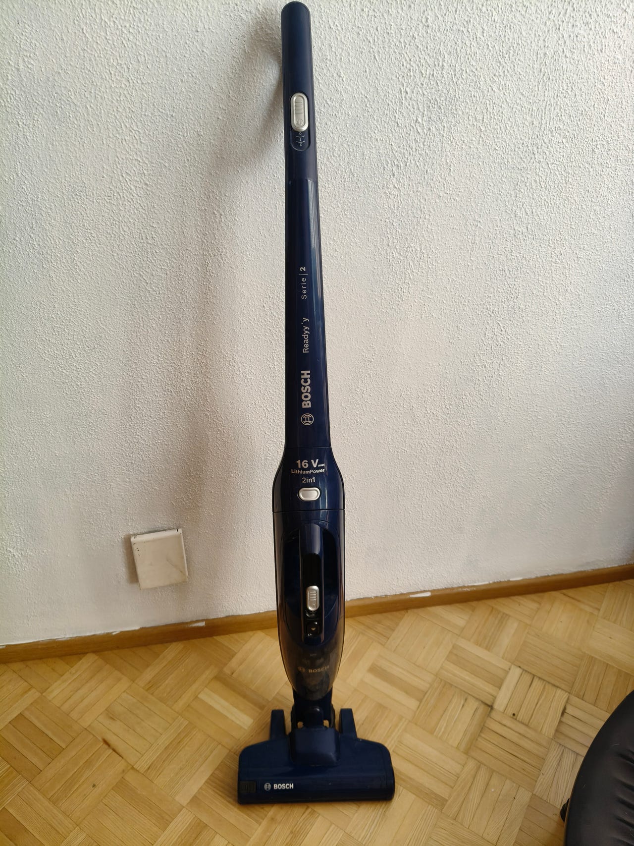 Bosch johdoton varsi-imuri