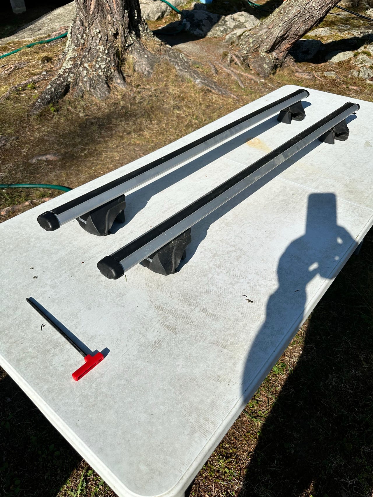 Thule kattotelineet.