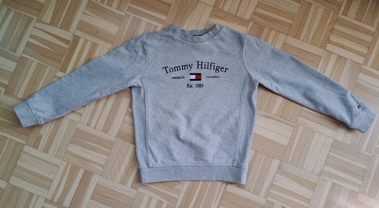 Tommy Hilfiger -collegepaita (koko 128)