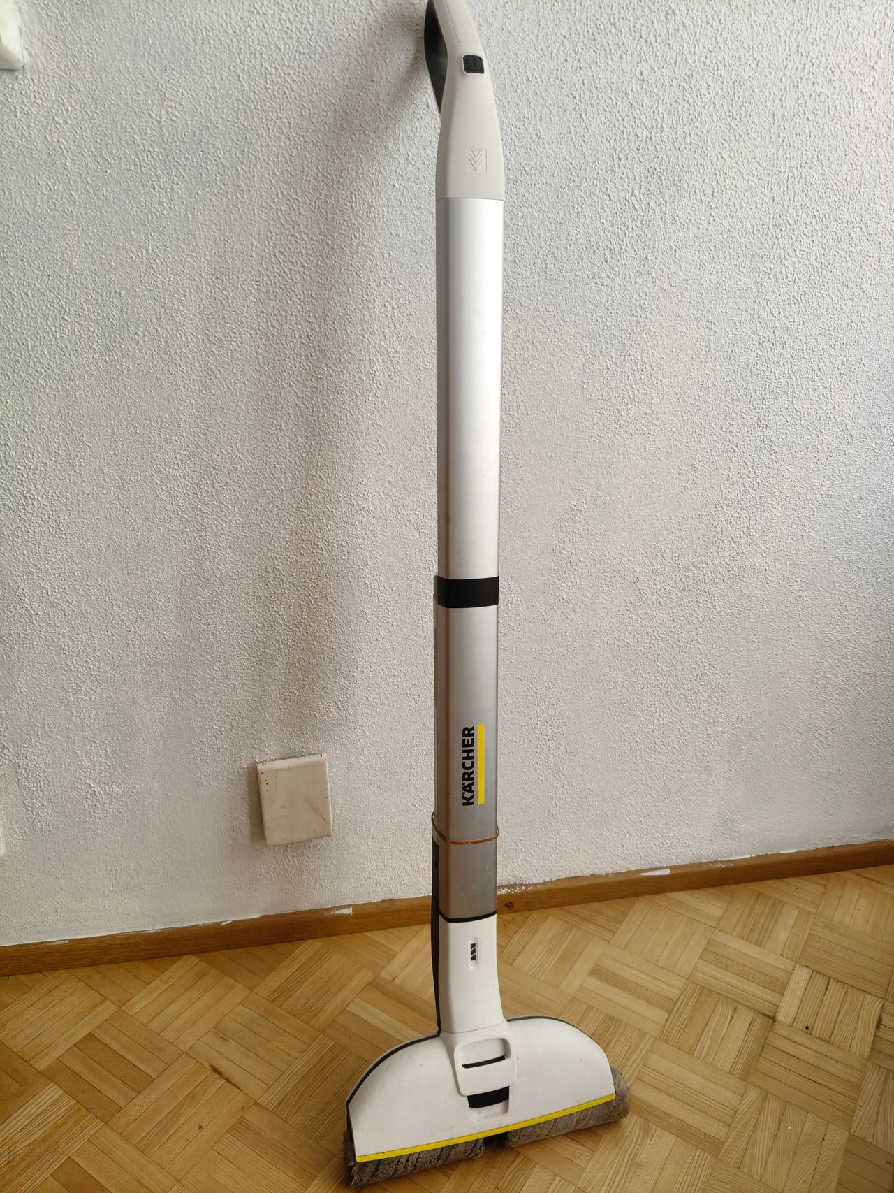 Kärcher lattiapesuri