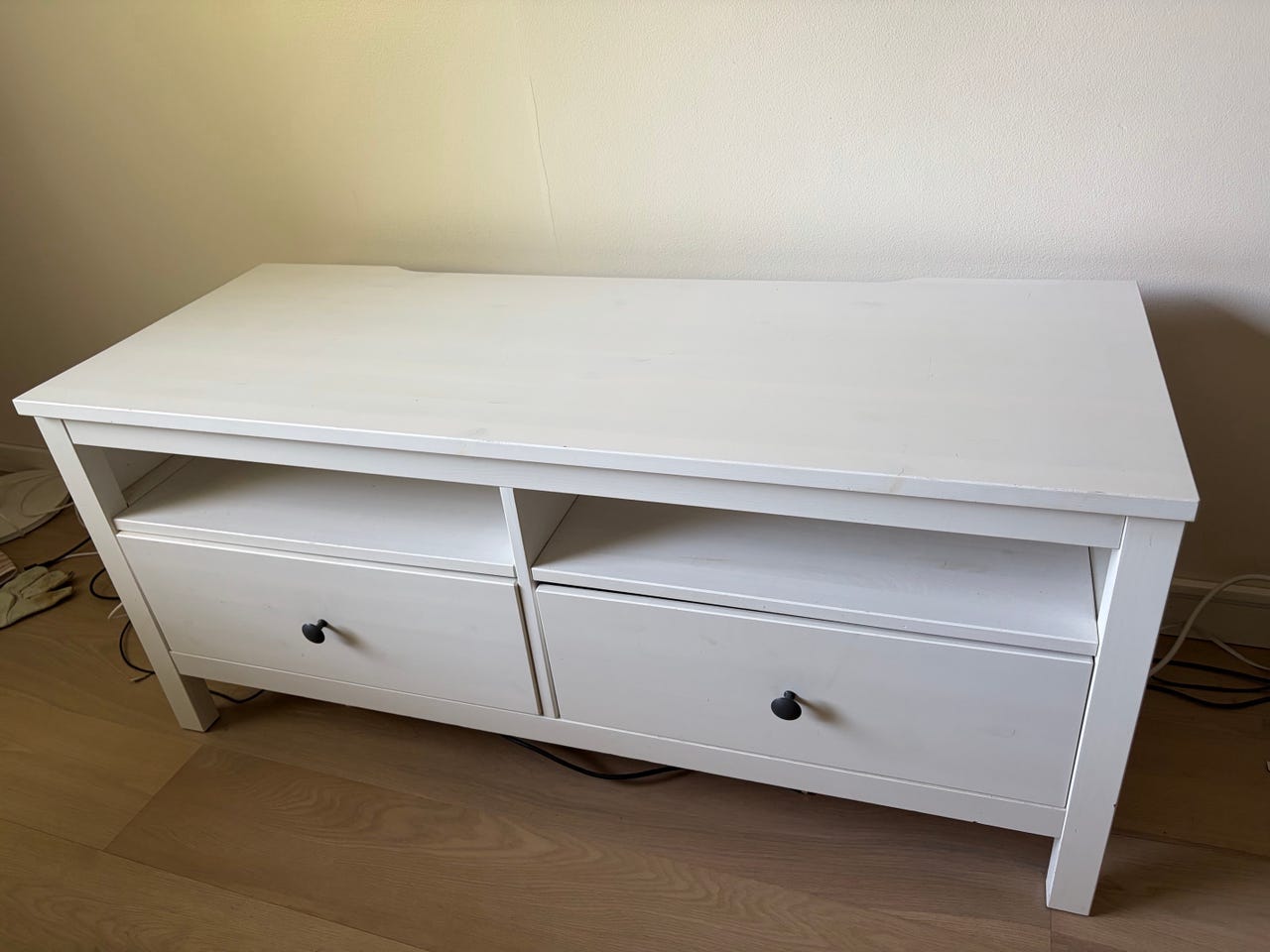 IKEA HEMNES TV-taso, valkoinen (124 cm)