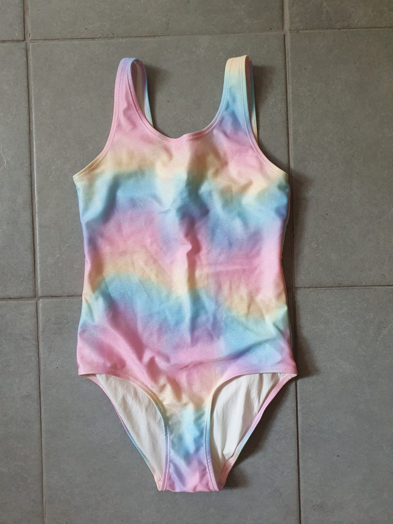 Lindex uimapuku koko 134/140