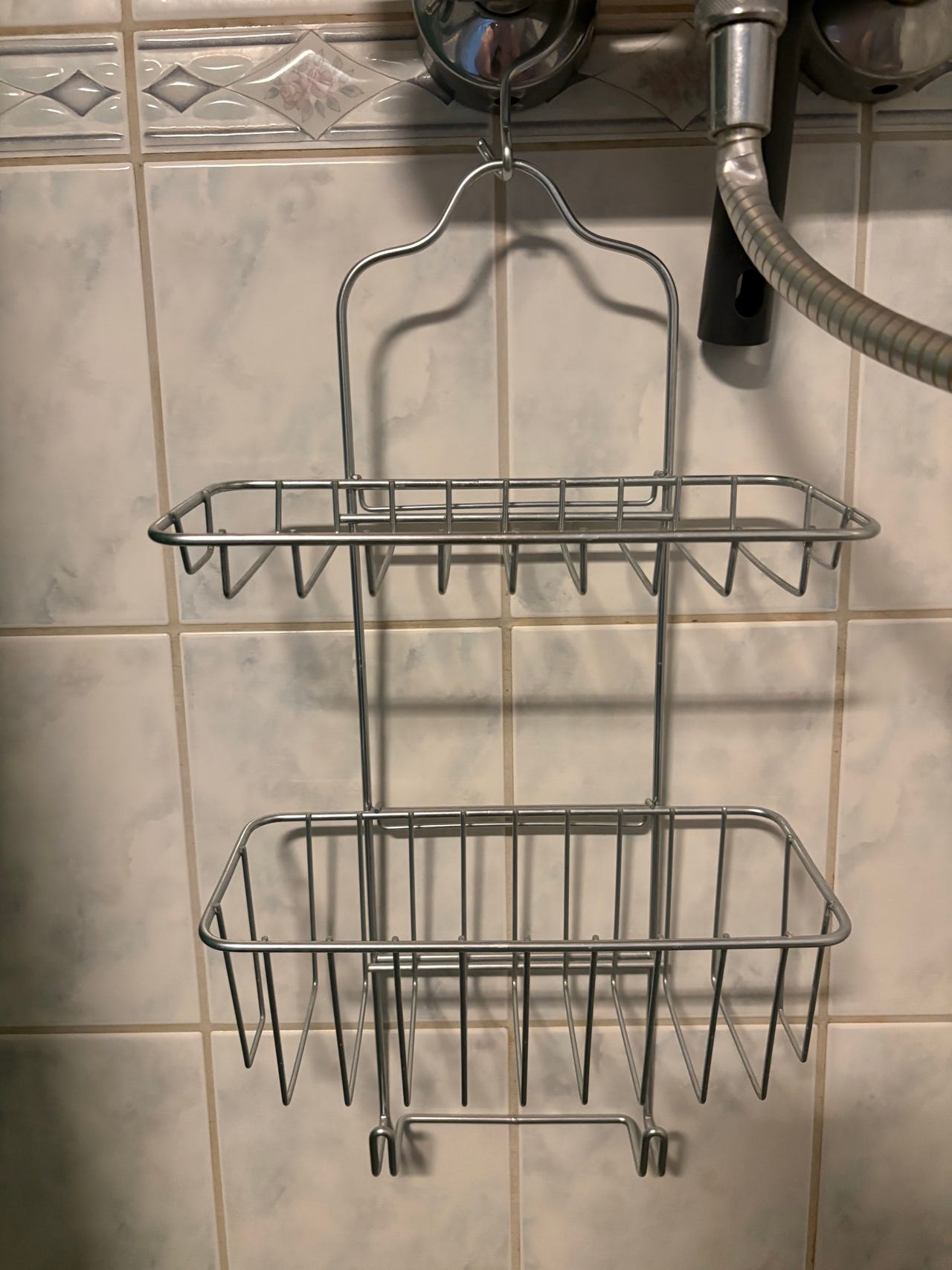 Ikea ripustettava suihkuhylly