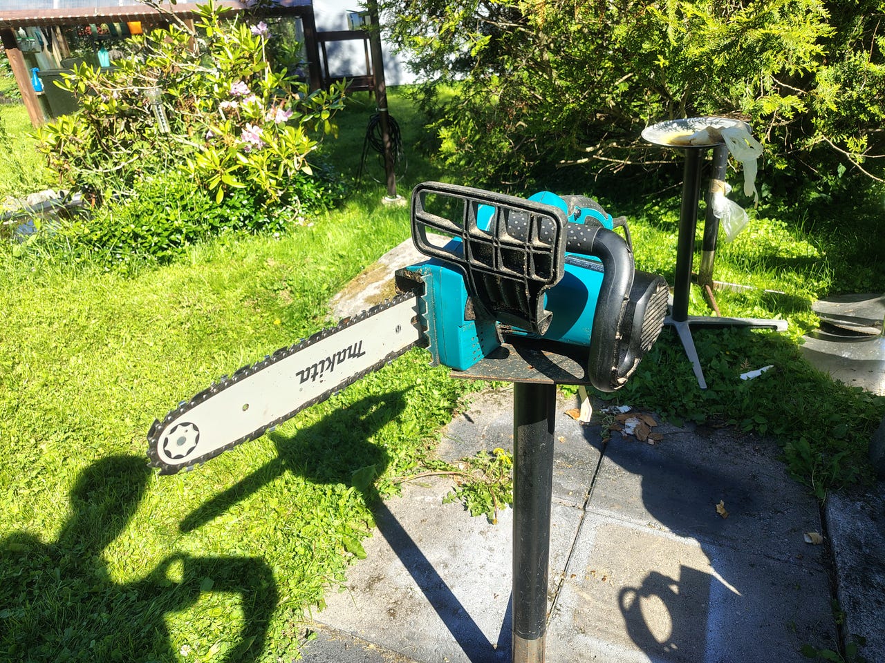 Makita sähkökäyttöinen moottorisaha