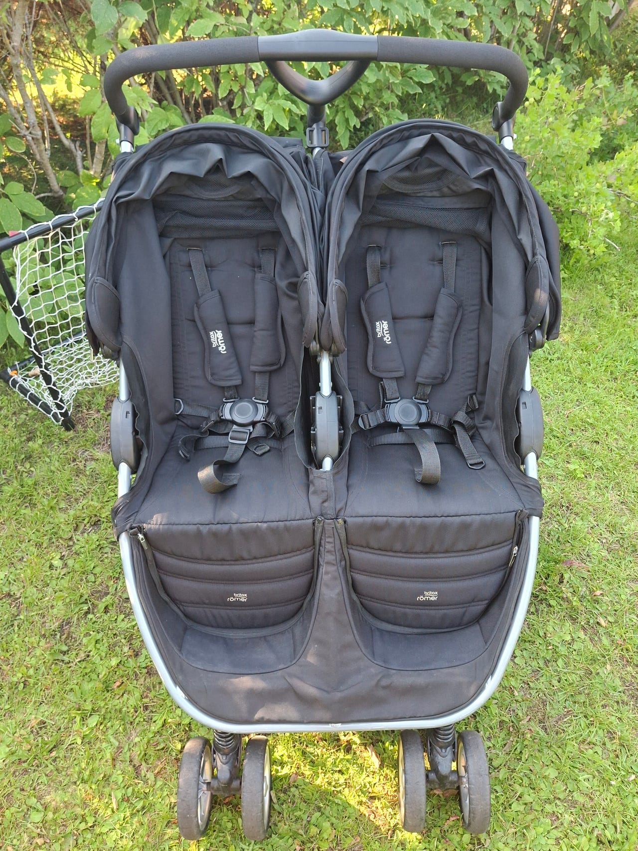 Britax Römer B-Agile Double -sisarusrattaat (22 kg malli)
