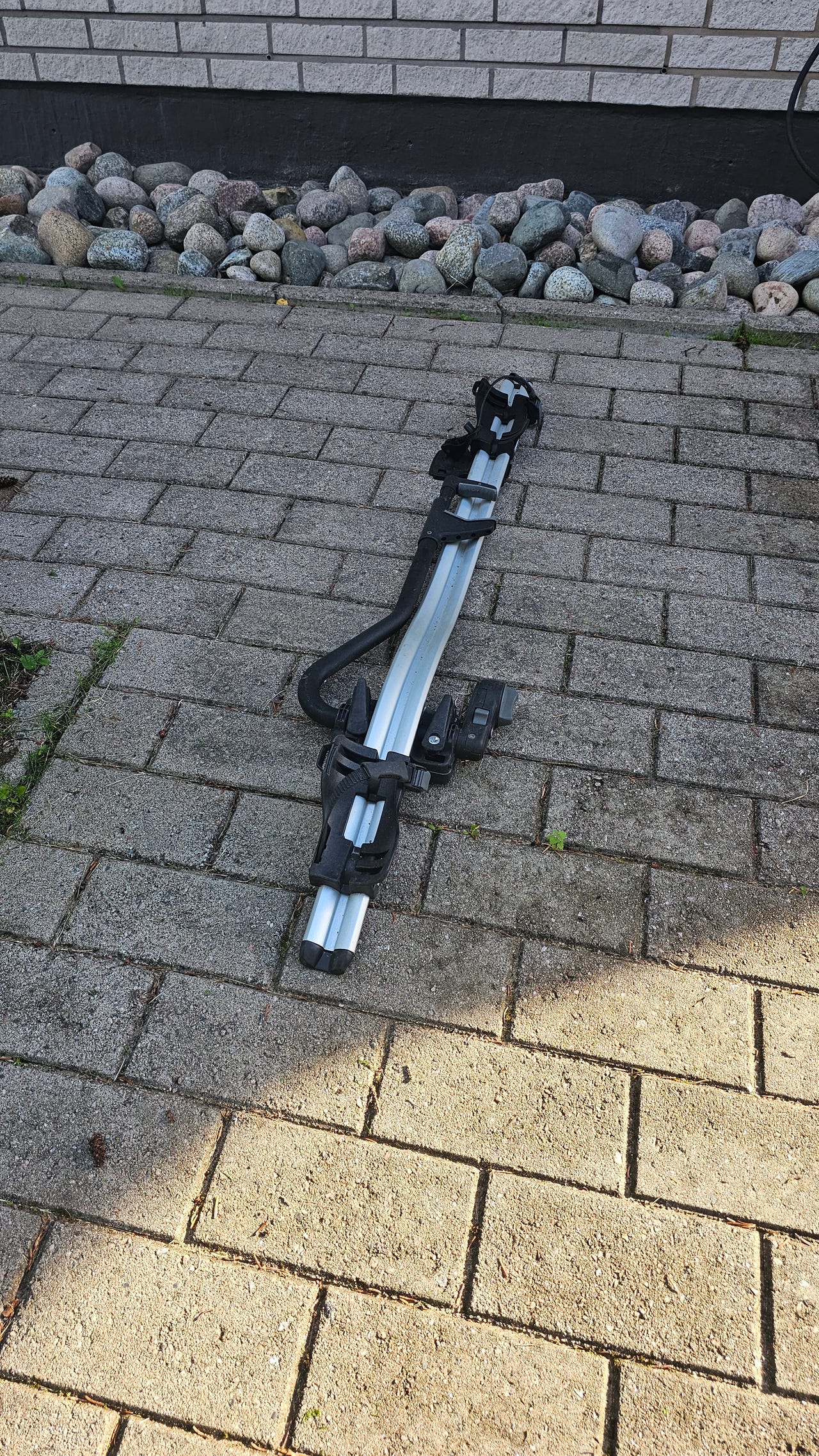 Thule pyörän kattoteline autoon