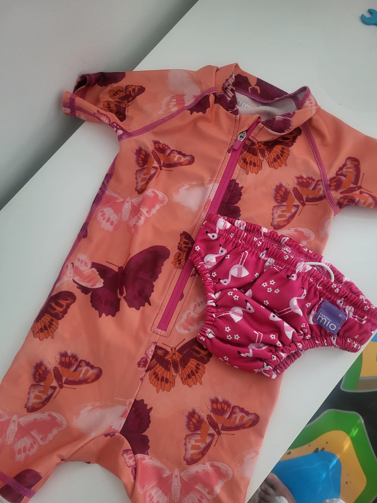Reima uimapuku ja Bambino mio uimavaippa