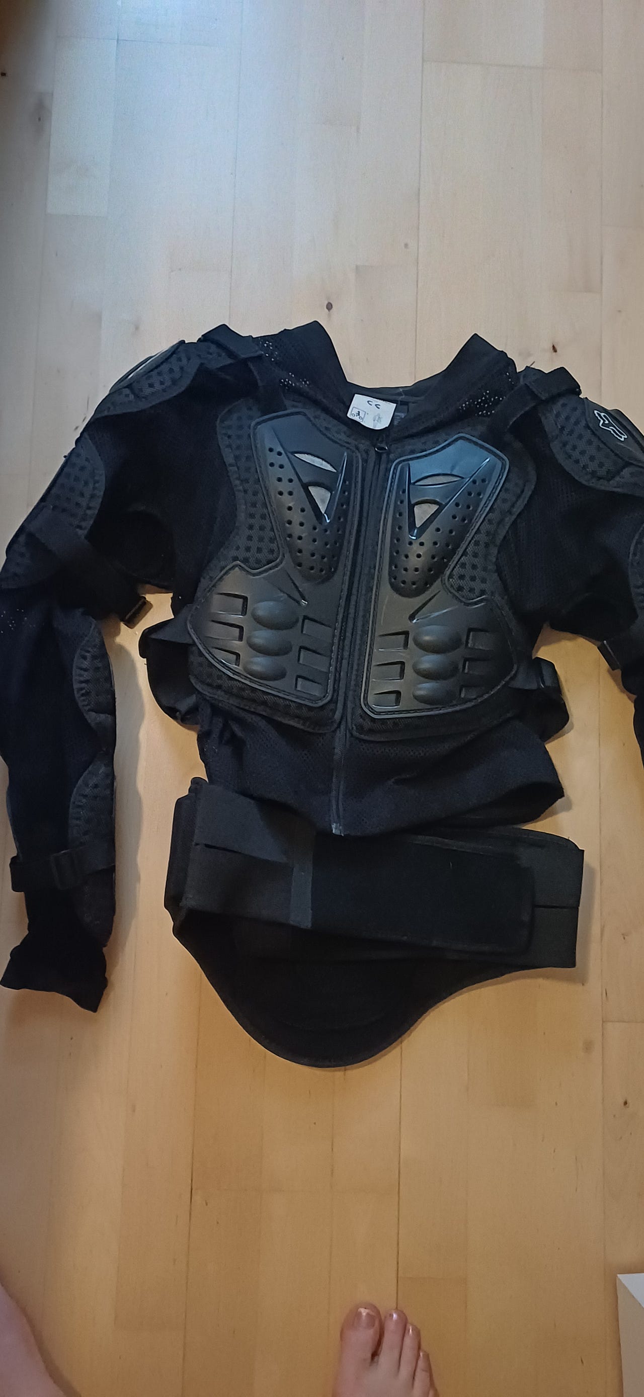 Fox Titan Sport Jacket ajosuojatakki musta